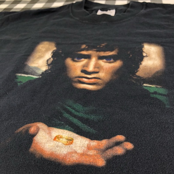 Lord Of The Rings Fellowship Of The Ring Movie Tee - Picture 3 of 5